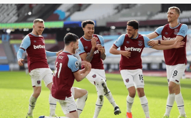 老头儿连续10场联赛踢满90分钟