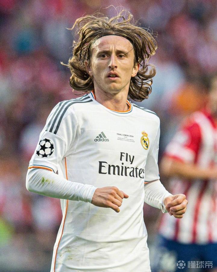 大罗：维尼修斯和拉菲尼亚可以争金球奖；更多人参与将帮助中国队进步