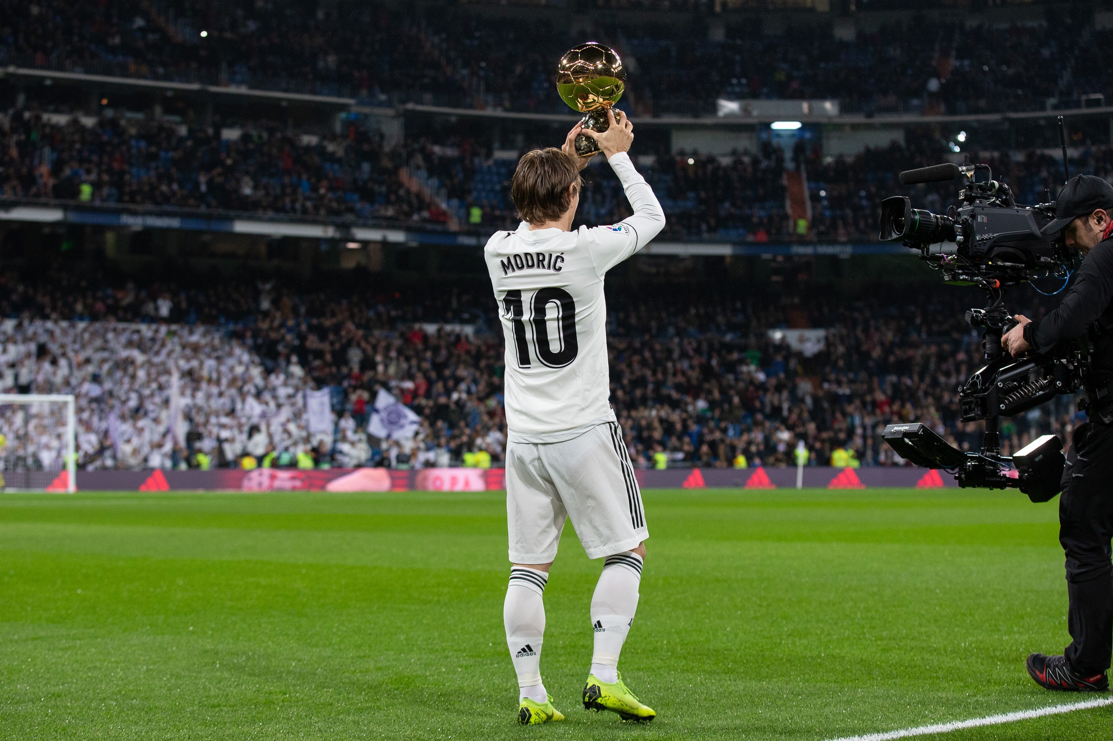 劳塔罗：很激动追平马佐拉的纪录，没想到自己能达到如此成就