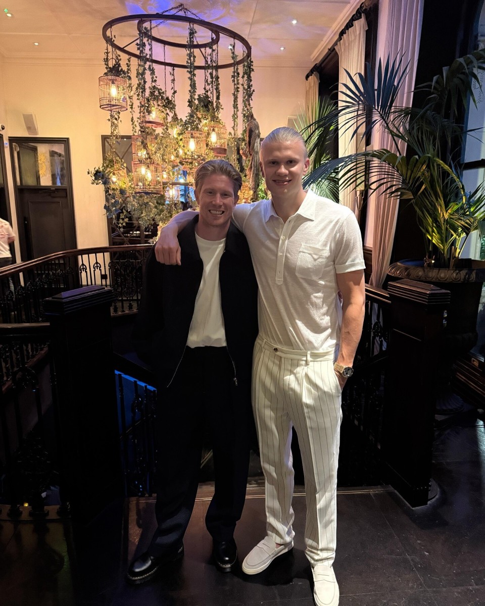 足球评论员兼作家，退役后的克拉默已在创作个人第二部小说